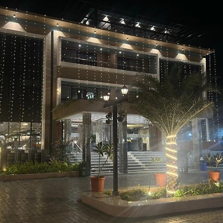 The Pavilion Park Resort ماليغاؤن المظهر الخارجي الصورة